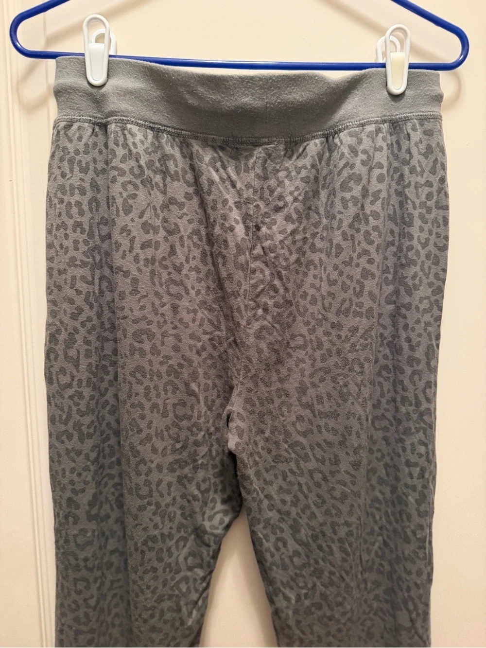 Thread & Supply Gray Leopard-Print Joggers